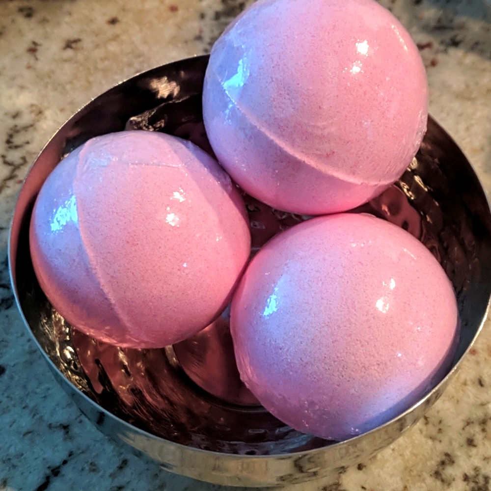 Homemade Bath Bombs | Raspberry